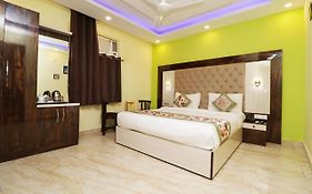 Airport Hotel Shivaka Inn