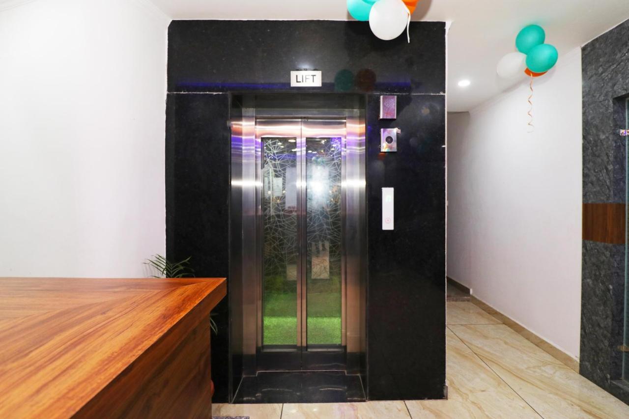 Airport Hotel Shivaka Inn New Delhi Exterior photo