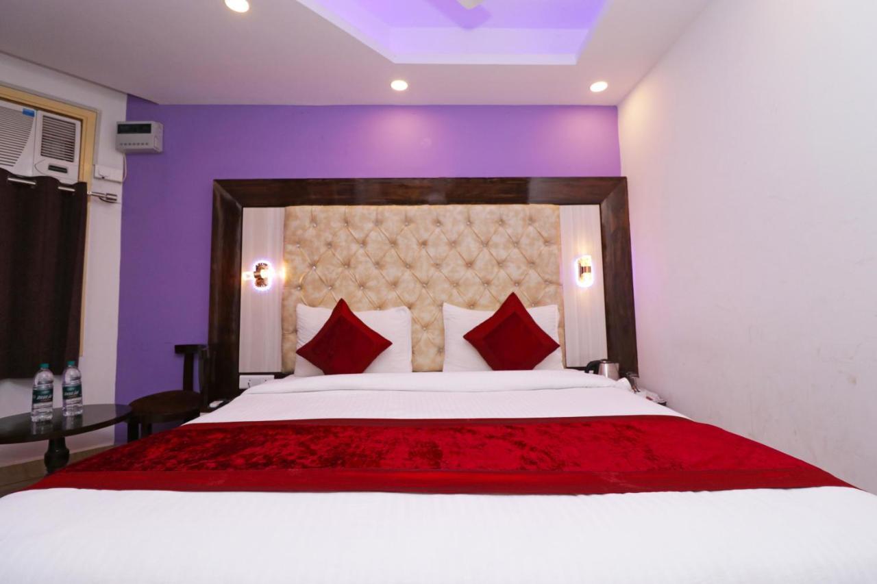 Airport Hotel Shivaka Inn New Delhi Exterior photo
