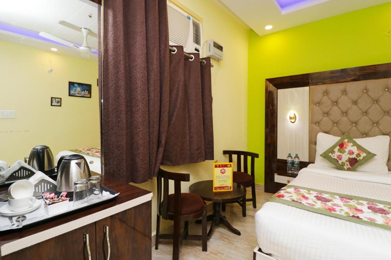 Airport Hotel Shivaka Inn New Delhi Exterior photo