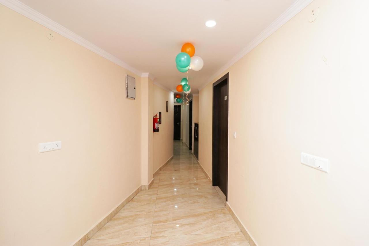 Airport Hotel Shivaka Inn New Delhi Exterior photo