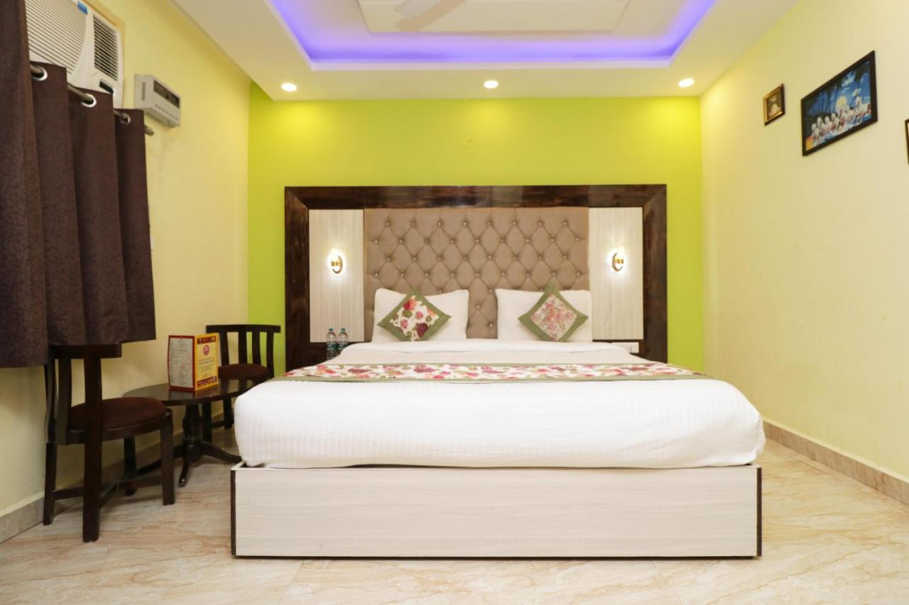 Airport Hotel Shivaka Inn New Delhi Exterior photo